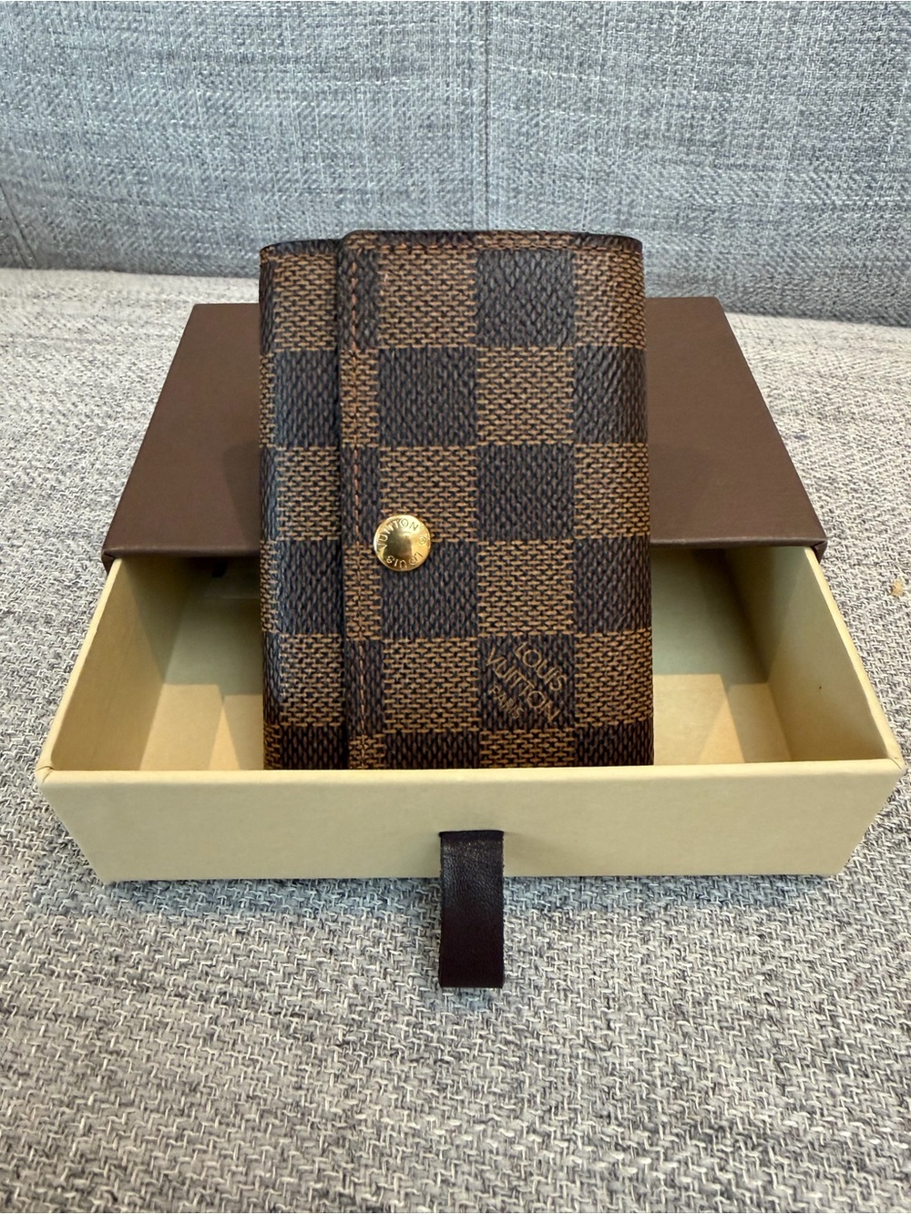 Louis Vuitton Damier Ebene 6 Key Holder Multiclés 6 Brown Canvas
